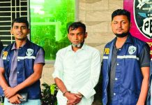 নানা কৌশলে বিচারপ্রার্থীদের কাছ থেকে টাকা আত্মসাৎ