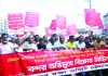 টার্মিনাল ইজারার উদ্যোগের প্রতিবাদে বন্দর ভবনের সামনে অবস্থান ৫ অক্টোবর