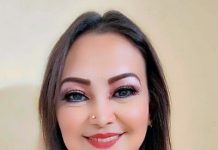 মেয়েরা আশীর্বাদ