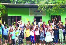 সুবিধাবঞ্চিত শিশুদের মাঝে ‘১ টাকায় বৃক্ষরোপণের’ চারা বিতরণ