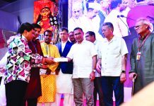 সংখ্যাগুরু সংখ্যালঘু বিষয় নয়, বিষয় হলো আপনি বাংলাদেশি