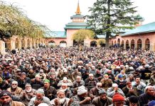 কাশ্মীরে মসজিদে অভিন্ন জুমার খুতবার প্রস্তাবে তীব্র প্রতিক্রিয়া
