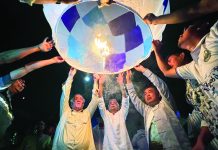 মঙ্গলরথ যাত্রা, আকাশে ফানুস উৎসবে বর্ণিল বান্দরবান
