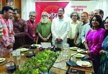 শারদ সম্মাননায় সেরা ৫ পূজামণ্ডপের নাম ঘোষণা করলেন মেয়র