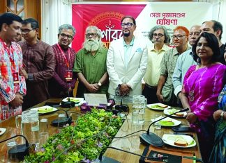 শারদ সম্মাননায় সেরা ৫ পূজামণ্ডপের নাম ঘোষণা করলেন মেয়র