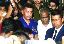 অবরুদ্ধ ভিসিকে ৩০ ঘণ্টা পর উদ্ধার