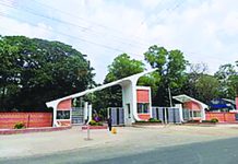 শাটডাউন প্রত্যাহার, ক্লাসে ফিরছেন চুয়েটের শিক্ষক-শিক্ষার্থীরা