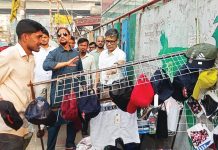 ফুটপাতে রাখা গাড়ি জব্দ করে মামলা করুন
