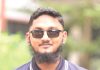 ফুটপাত আছে, পথচারীর পথ নেই