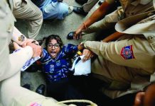 দিল্লিতে এসআইআর বিরোধী বিক্ষোভে নেমে আটক শতাধিক