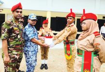 কর্ণফুলী রেজিমেন্ট এ্যাডজুটেন্টের হাটহাজারী কলেজ বিএনসিসি প্লাটুন পরিদর্শন