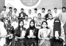 হাজেরা-তজু স্কুল এন্ড কলেজে কৃতী শিক্ষার্থীদের সংবর্ধনা