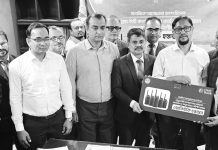 চট্টগ্রাম সিটি কর্পোরেশনকে ৩০টি ওয়াকিটকি দিল ওয়ান ব্যাংক