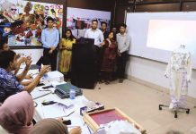প্রিমিয়ার ভার্সিটিতে ফ্যাশন ডিজাইন বিভাগের প্রজেক্ট ওয়ার্ক কোর্সের ফাইনাল জুরি
