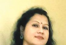 ছোটবেলার দুর্গাপূজা: স্মৃতির রঙিন অ্যালবাম