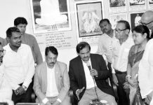 কৈবল্যধাম আশ্রমে প্রধানমন্ত্রীর বিশেষ সহকারী ও মুখ্য সচিব