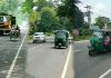 বাস-ট্রাকের সঙ্গে পাল্লা দিচ্ছে থ্রি-হুইলার,ইউ-টার্নে ঝুঁকি