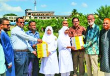 শিক্ষার্থীদের উচ্চশিক্ষার পথ সুগম করতে সামর্থ্যবানদের এগিয়ে আসতে হবে