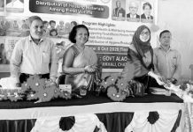 সরকারি আলাওল কলেজে রোটারি ক্লাব অফ চিটাগং রেইনবোর কর্মসূচি